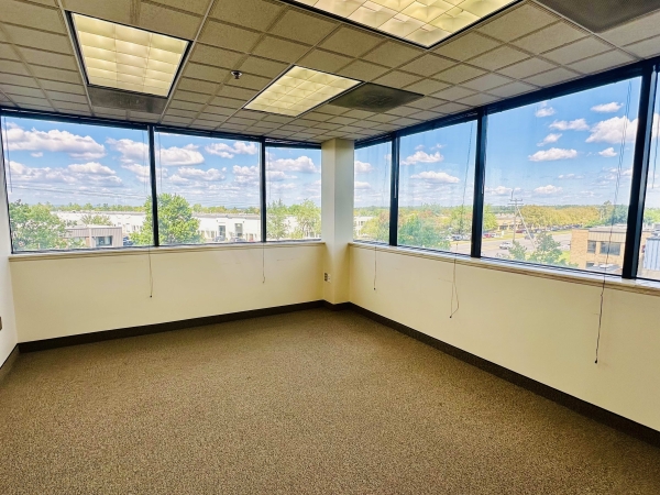 Listing Image #3 - Office for lease at 4221 Walney Rd, Chantilly VA 20151
