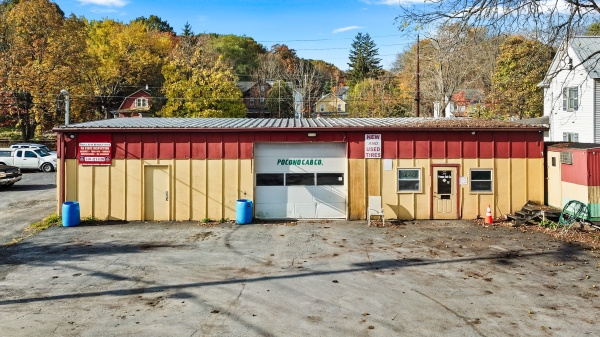 Listing Image #1 - Business for lease at 399 Oak St, East Stroudsburg PA 18301