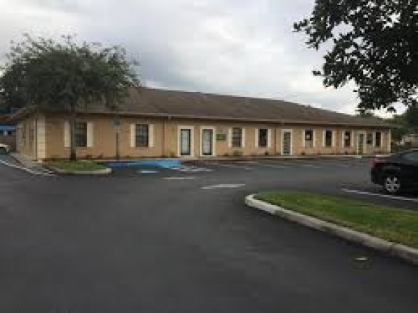 Listing Image #1 - Office for lease at 8909 Regents Park Dr, Tampa FL 33647