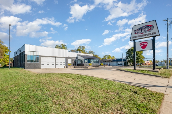 Listing Image #2 - Retail for lease at 944 OH-28, Milford OH 45150 Listing Image #2 - Retail for lease at 944 OH-28, Milford OH 45150