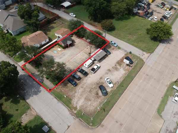 Listing Image #1 - Retail for lease at 217 S 2nd Street, Garland TX 75040