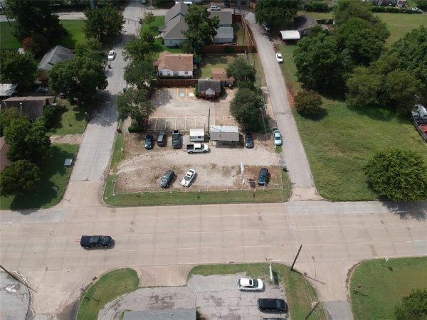 Listing Image #2 - Retail for lease at 217 S 2nd Street, Garland TX 75040