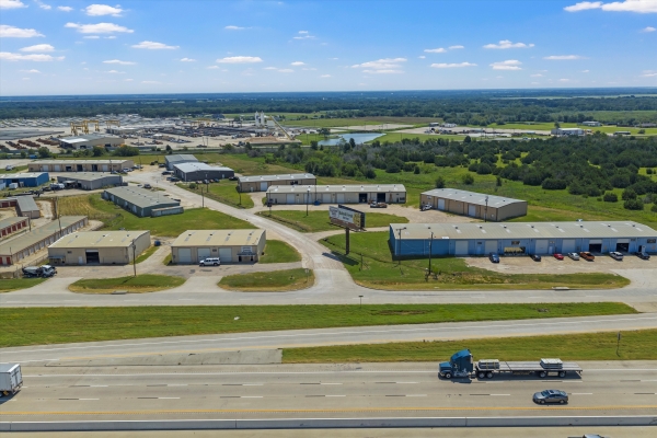 Listing Image #2 - Industrial for lease at 169 S McLennan Loop, Suite G, Elm Mott TX 76640