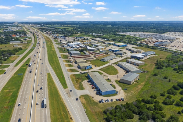 Listing Image #3 - Industrial for lease at 169 S McLennan Loop, Suite G, Elm Mott TX 76640