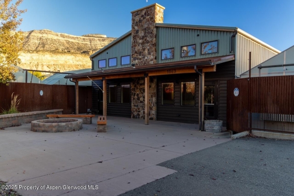 Listing Image #1 - Others for lease at 1043 N River Road, Palisade CO 81526