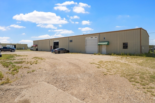 Listing Image #1 - Industrial for lease at 435 S McLennan Loop, Suite B, Elm Mott TX 76640
