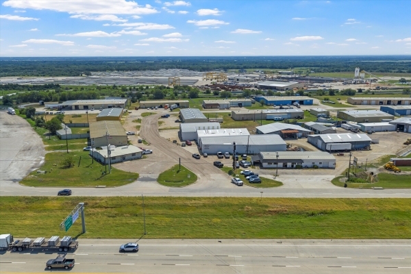 Listing Image #3 - Industrial for lease at 435 S McLennan Loop, Suite B, Elm Mott TX 76640