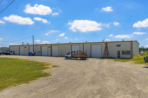Listing Image #1 - Industrial for lease at 164 S McLennan Dr, Elm Mott TX 76640 Listing Image #1 - Industrial for lease at 164 S McLennan Dr, Elm Mott TX 76640