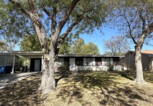 Listing Image #1 - Others for lease at 5127 Village Green, San Antonio TX 78218