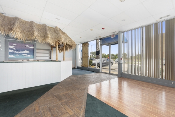 Listing Image #3 - Retail for lease at 13612 Cicero Avenue, Crestwood IL 60418