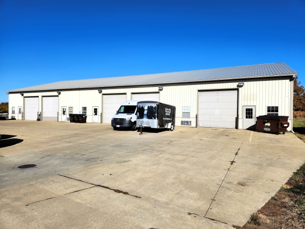 Listing Image #1 - Industrial for lease at 2810 Hundman Dr Ste E (#1), Champaign IL 61822 Listing Image #1 - Industrial for lease at 2810 Hundman Dr Ste E (#1), Champaign IL 61822