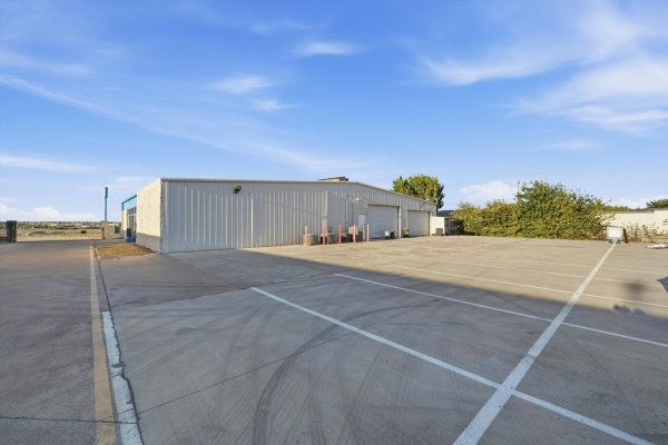 Listing Image #2 - Retail for lease at 4980 S Loop 340, Waco TX 76706