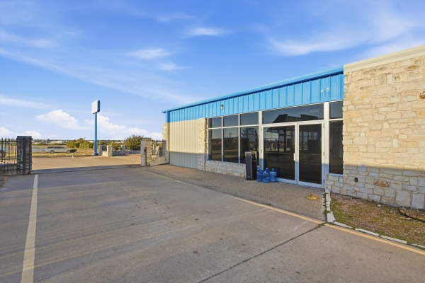 Listing Image #3 - Retail for lease at 4980 S Loop 340, Waco TX 76706