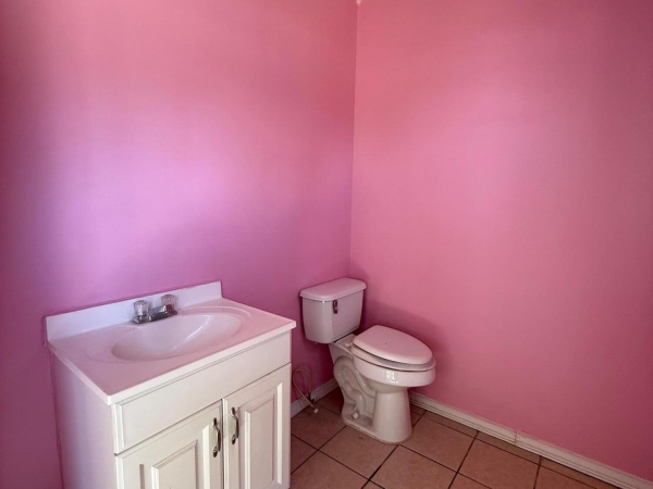 Listing Image #3 - Retail for lease at 2624 17th Avenue, Gulfport MS 39501