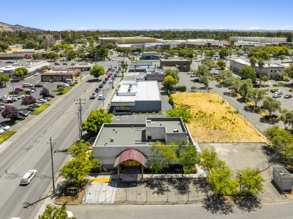 Listing Image #2 - Retail for lease at 2265 Cleveland Avenue 1135 W. Steele Lane, Santa Rosa CA 95403 Listing Image #2 - Retail for lease at 2265 Cleveland Avenue 1135 W. Steele Lane, Santa Rosa CA 95403