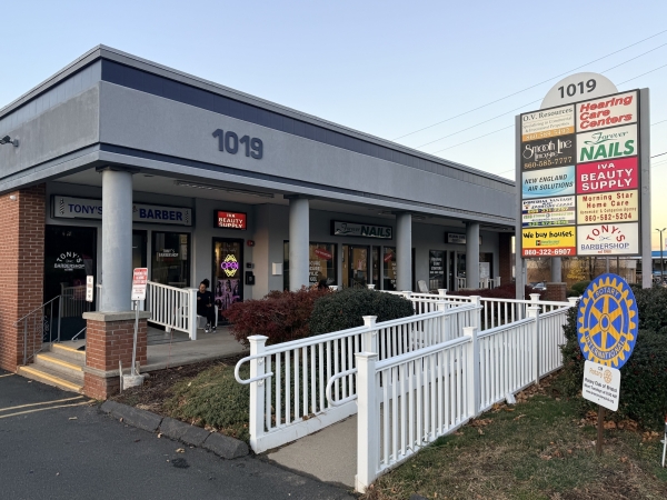 Listing Image #2 - Office for lease at 1019 Farmington Ave, Bristol CT 06010 Listing Image #2 - Office for lease at 1019 Farmington Ave, Bristol CT 06010