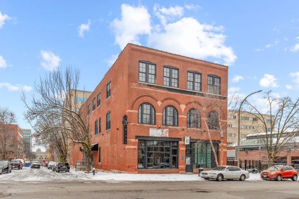 Listing Image #1 - Retail for lease at 1900 Locust Street, St. Louis MO 63101