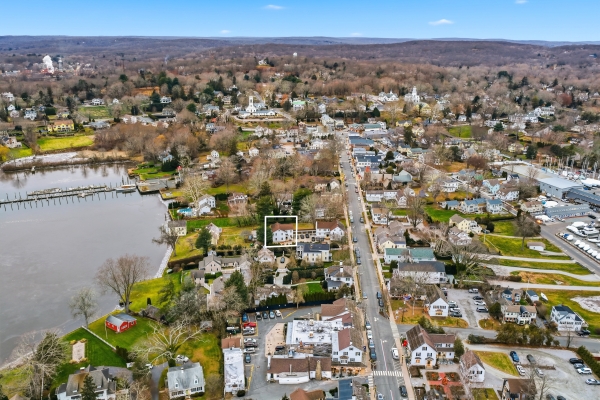 Listing Image #1 - Office for lease at 28 B Main Street, Essex CT 06426 Listing Image #1 - Office for lease at 28 B Main Street, Essex CT 06426