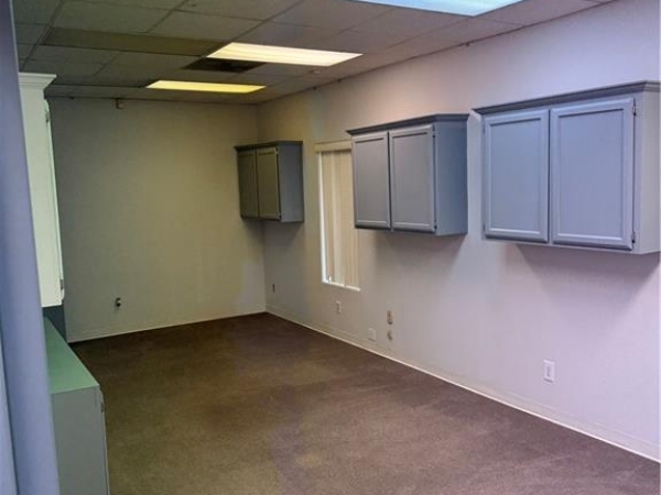 Listing Image #3 - Office for lease at 5327 S McColl Road, Edinburg TX 78539
