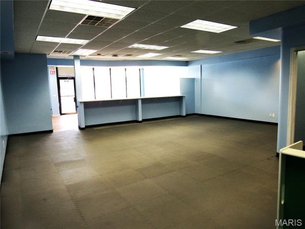 Listing Image #3 - Office for lease at 235 E Center Drive , B, Alton IL 62002