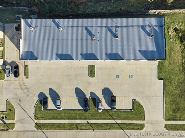 Listing Image #3 - Office for lease at 1071 N Birch St, Broken Arrow OK 74012