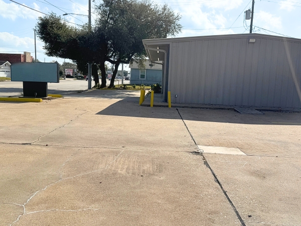 Listing Image #3 - Retail for lease at 1120 S Richey, Pasadena TX 77506