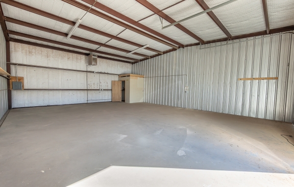 Listing Image #2 - Industrial for lease at 8307-8309 Venita, Lubbock TX 79424