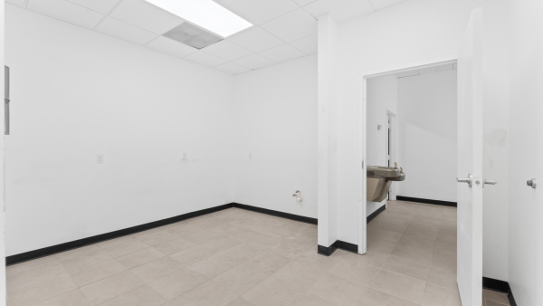 Listing Image #3 - Retail for lease at 3855 International Boulevard Suite #C, Brownsville TX 78521