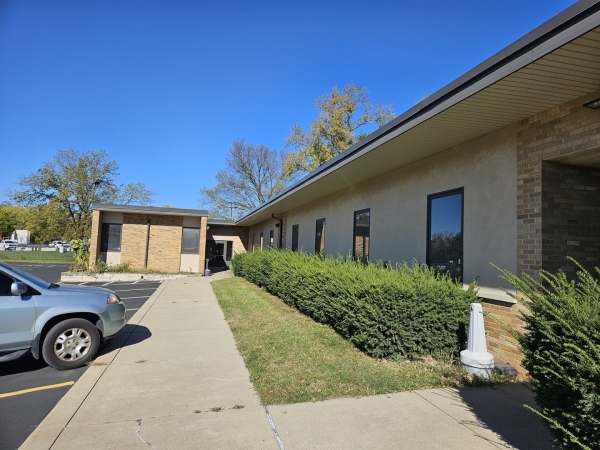 Listing Image #1 - Office for lease at 100 Manhattan Road 5, Joliet IL 60433
