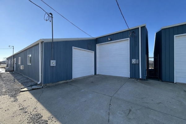 Listing Image #1 - Industrial for lease at 231 E Walnut St, Chatham IL 62629