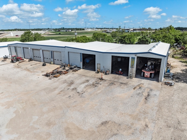 Listing Image #2 - Industrial for lease at 1188 N McLennan Dr, Elm Mott TX 76640