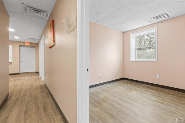 Listing Image #3 - Others for lease at 238 Oriskany Boulevard, Whitesboro NY 13492