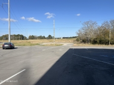 Listing Image #3 - Retail for lease at 3525 Boone Street, Moss Point MS 39563
