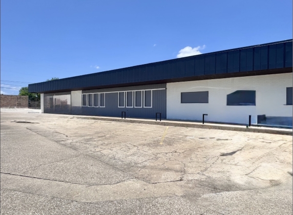 Listing Image #1 - Retail for lease at 612 Michael Drive, Everman TX 76140 Listing Image #1 - Retail for lease at 612 Michael Drive, Everman TX 76140