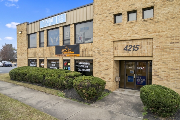 Listing Image #3 - Industrial for lease at 4215 Walney Rd A1 +B1, Chantilly VA 20151