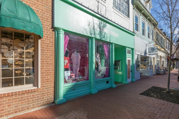 Listing Image #2 - Retail for lease at 809 Caroline Street, Fredericksburg VA 22401