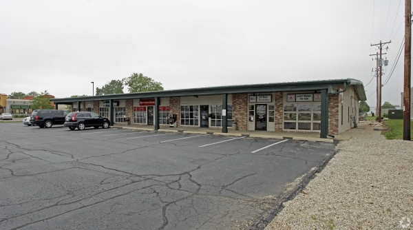 Listing Image #2 - Office for lease at 2833 Milton Ave, Janesville WI 53545