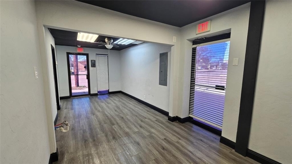 Listing Image #3 - Retail for lease at 624 S Bryan Belt Line Road, Mesquite TX 75149