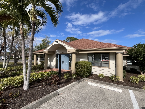Listing Image #1 - Office for lease at 12660 World Plaza Ln., Fort Myers FL 33907