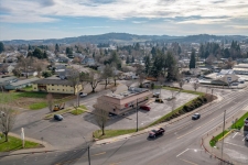 Retail property for lease in Dallas, OR