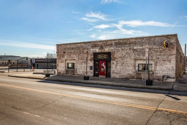 Listing Image #1 - Multi-Use for lease at 4916 Shaw Avenue, St. Louis MO 63110