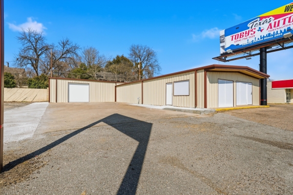 Listing Image #3 - Industrial for lease at 2905 Franklin Ave, Waco TX 76712
