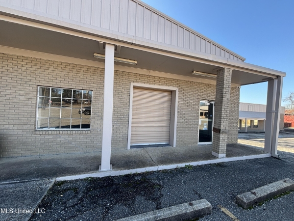 Listing Image #1 - Retail for lease at 120 2nd Street, Wiggins MS 39577 Listing Image #1 - Retail for lease at 120 2nd Street, Wiggins MS 39577