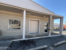 Retail property for lease in Wiggins, MS