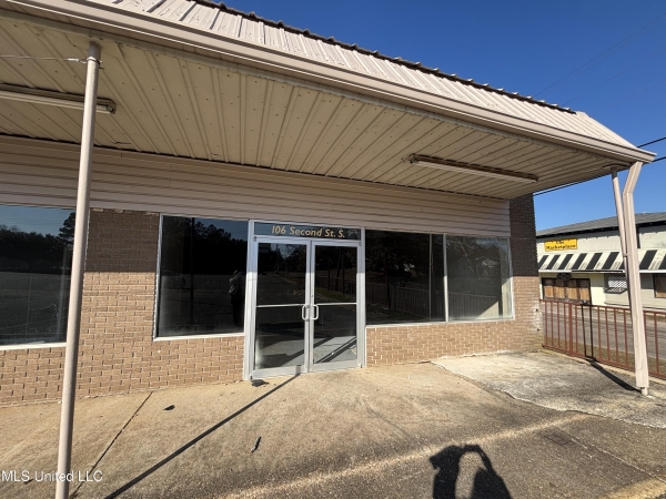 Listing Image #1 - Retail for lease at 108 S Second Street, Wiggins MS 39577 Listing Image #1 - Retail for lease at 108 S Second Street, Wiggins MS 39577