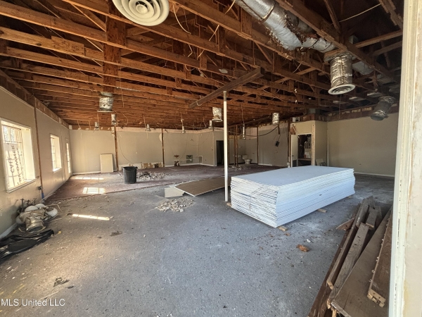 Listing Image #3 - Retail for lease at 120 2nd Street, Lumberton MS 39455 Listing Image #3 - Retail for lease at 120 2nd Street, Lumberton MS 39455