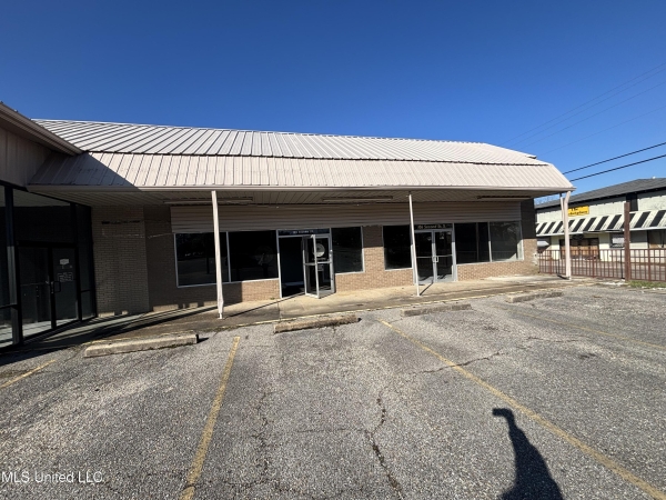 Listing Image #2 - Retail for lease at 106 S Second Street, Wiggins MS 39577