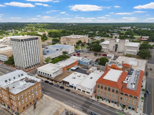 Listing Image #2 - Retail for lease at 711 Washington Ave, Waco TX 76701 Listing Image #2 - Retail for lease at 711 Washington Ave, Waco TX 76701