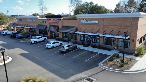 Listing Image #1 - Retail for lease at 143 Berkeley Circle, Summerville SC 29483