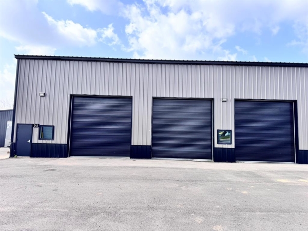 Listing Image #2 - Industrial for lease at 1010 Contractors Circle D-2, Bossier City LA 71111 Listing Image #2 - Industrial for lease at 1010 Contractors Circle D-2, Bossier City LA 71111